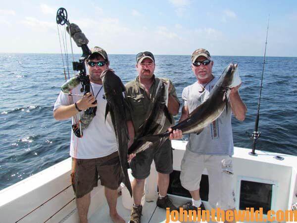 09 Near Shore and Inshore Bowfishing with Dustin Mizell for Game Fish, Sharks, Sting Rays and Remoras