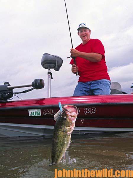 Know How to Fish all the Lures in Your Tackle Box for Bass with Jimmy  Houston - John In The WildJohn In The Wild