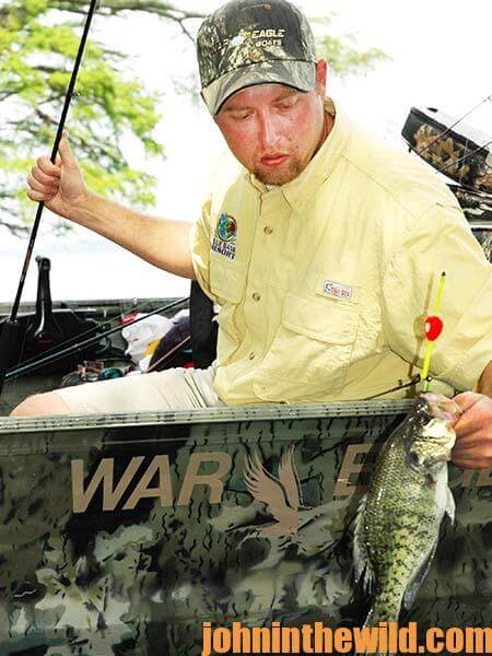 Guide Steve McCadams Explains Whether to Fish Minnows or Jigs for Crappie - 4