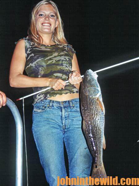 When Giants Fall - Bowfishing on the Mississippi River