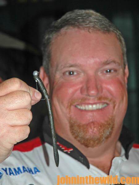 Throw the Shaky Head in Hot Weather When the Bass Stop Biting the Crankbait  with Mark Davis - John In The WildJohn In The Wild