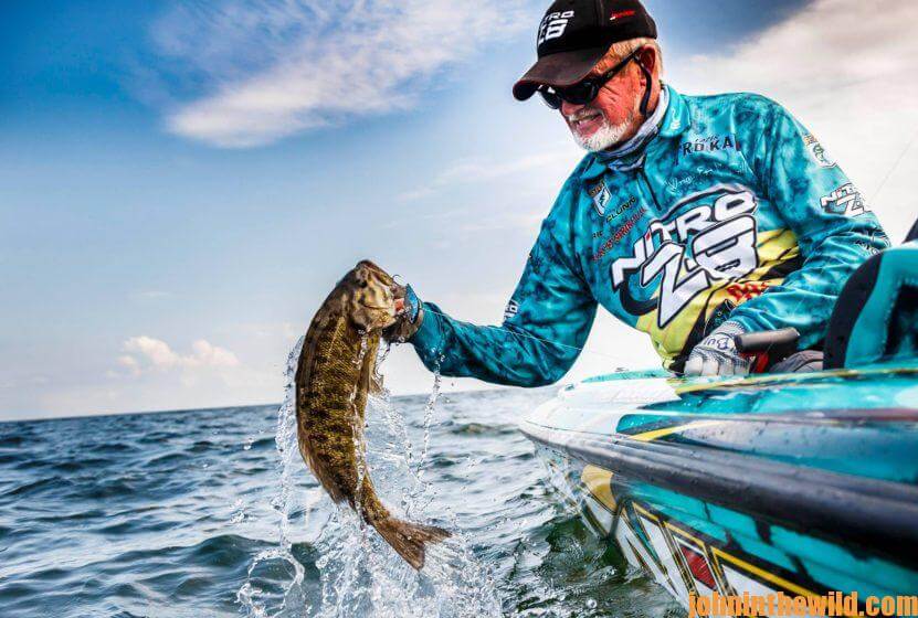How to Fish Bass Tournaments and Prepare Yourself Mentally With Rick Clunn  Day 1: Cranking to Win Bass Tournaments with Rick Clunn - John In The  WildJohn In The Wild