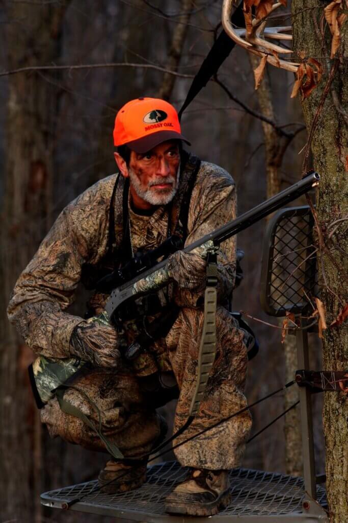 Ronnie Groom rifle deer hunting