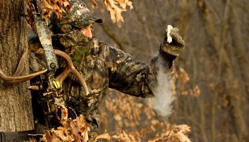 Deer hunter in camo